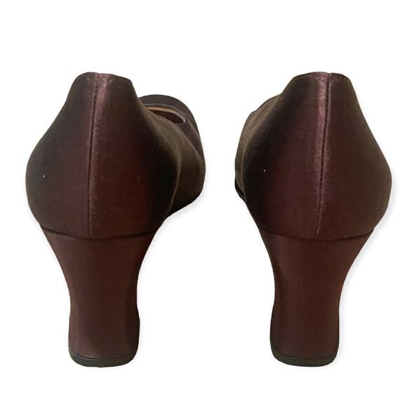 Stuart Weitzman Chocolate Brown Satin Classic Square Toe Heels Shoes Size 6.5 - Picture 5 of 10